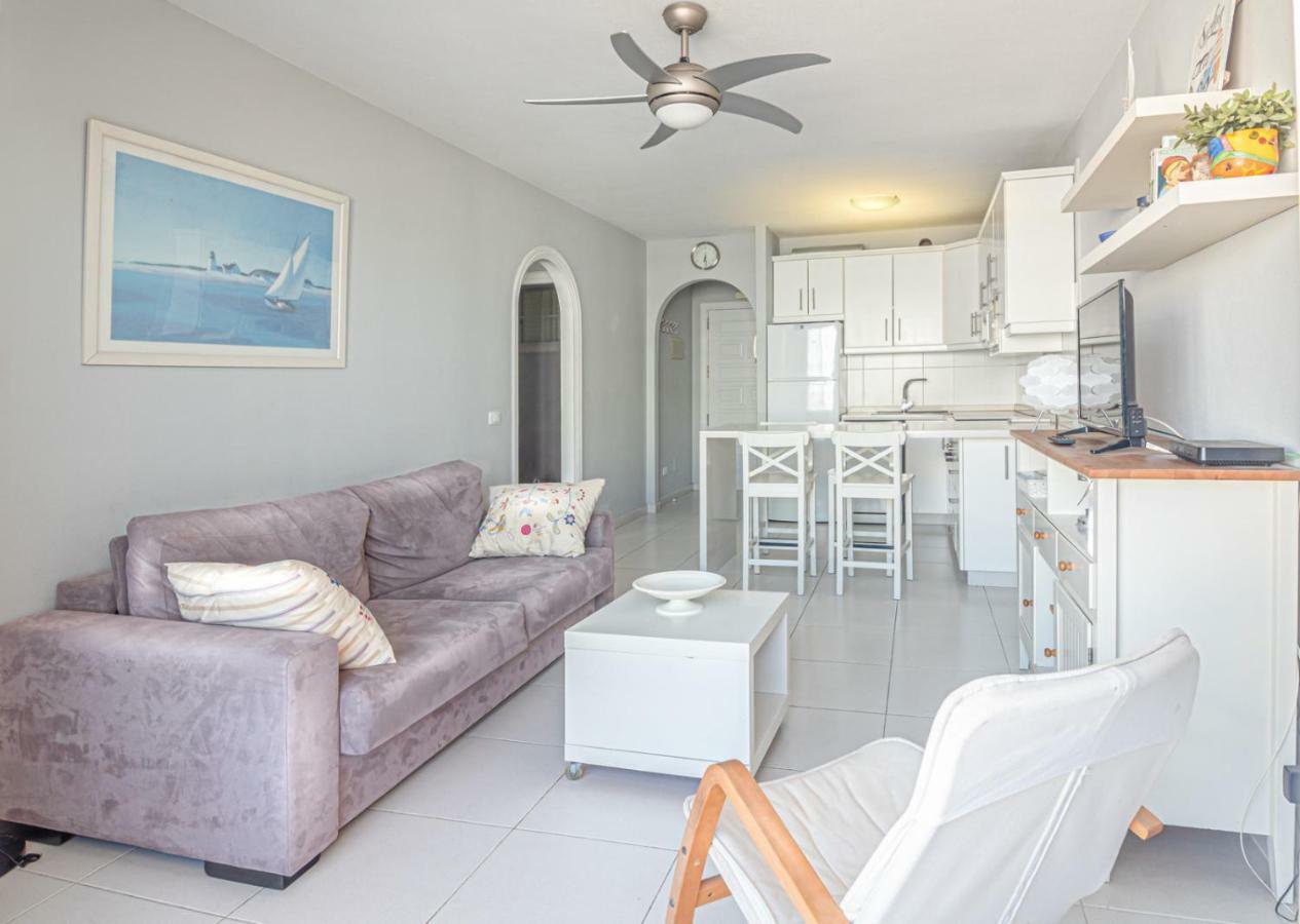Riazor, El Medano Beach Apartment Luaran gambar