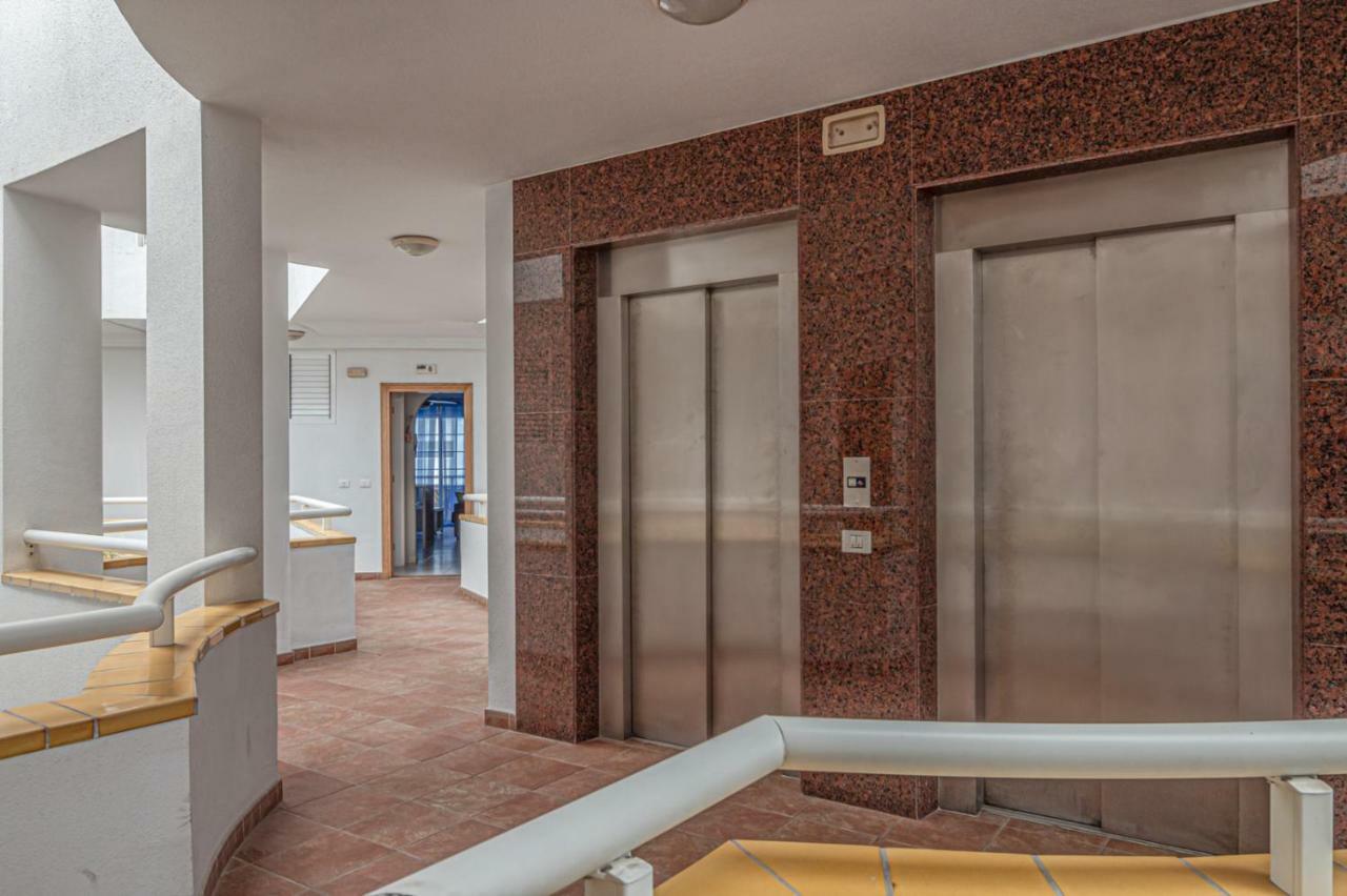 Riazor, El Medano Beach Apartment Luaran gambar